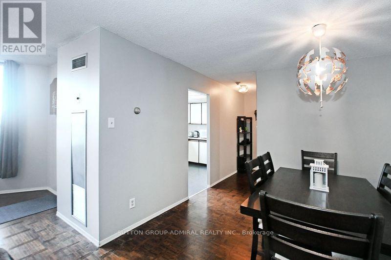 609 - 3700 Kaneff Crescent, Mississauga, Ontario  L5A 4B8 - Photo 13 - W12702618