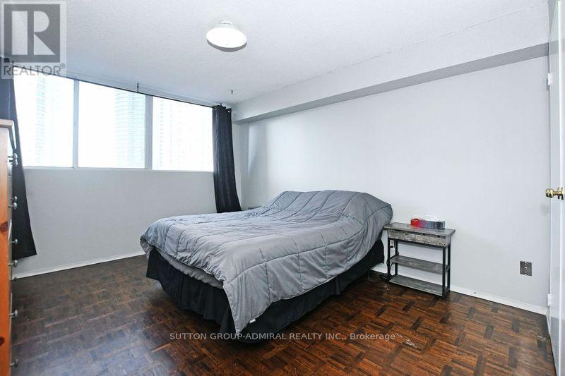 609 - 3700 Kaneff Crescent, Mississauga, Ontario  L5A 4B8 - Photo 19 - W12702618