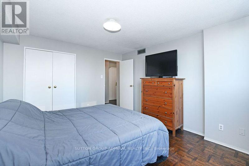 609 - 3700 Kaneff Crescent, Mississauga, Ontario  L5A 4B8 - Photo 22 - W12702618