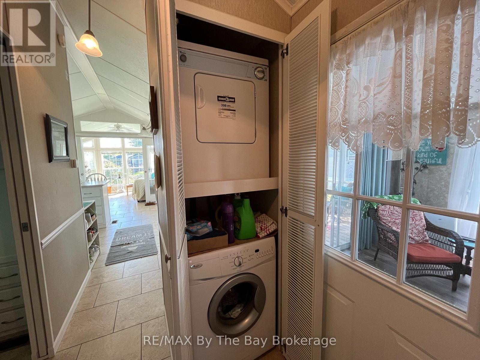 15 Kenora Trail, Wasaga Beach, Ontario  L9Z 1X7 - Photo 32 - S12702762