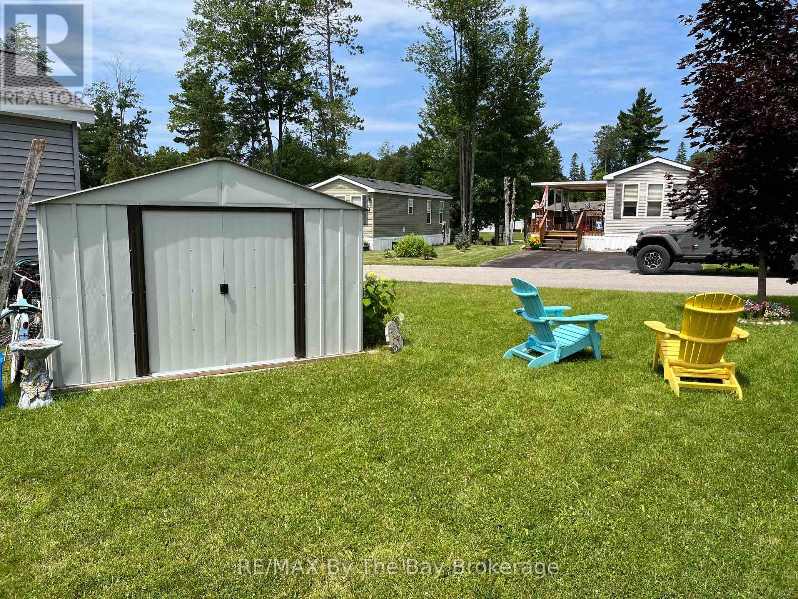 15 Kenora Trail, Wasaga Beach, Ontario  L9Z 1X7 - Photo 37 - S12702762