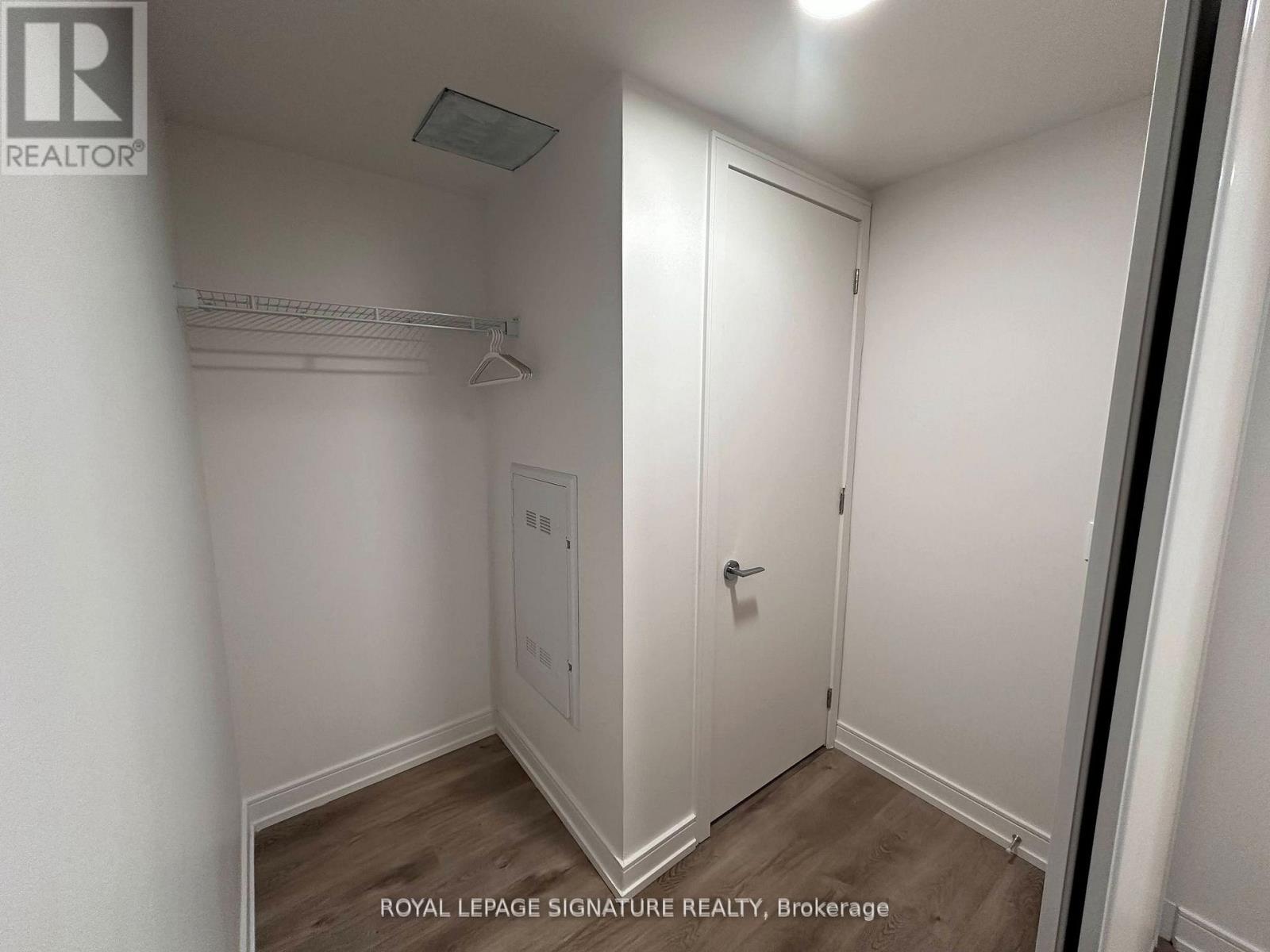 1313 - 1 Jarvis Street, Hamilton, Ontario  L8R 0A8 - Photo 14 - X12702462