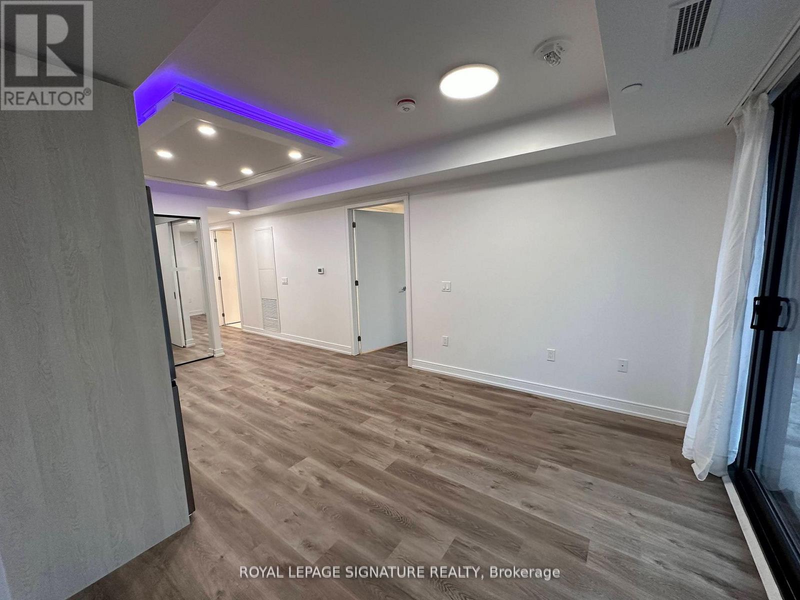 1313 - 1 Jarvis Street, Hamilton, Ontario  L8R 0A8 - Photo 3 - X12702462