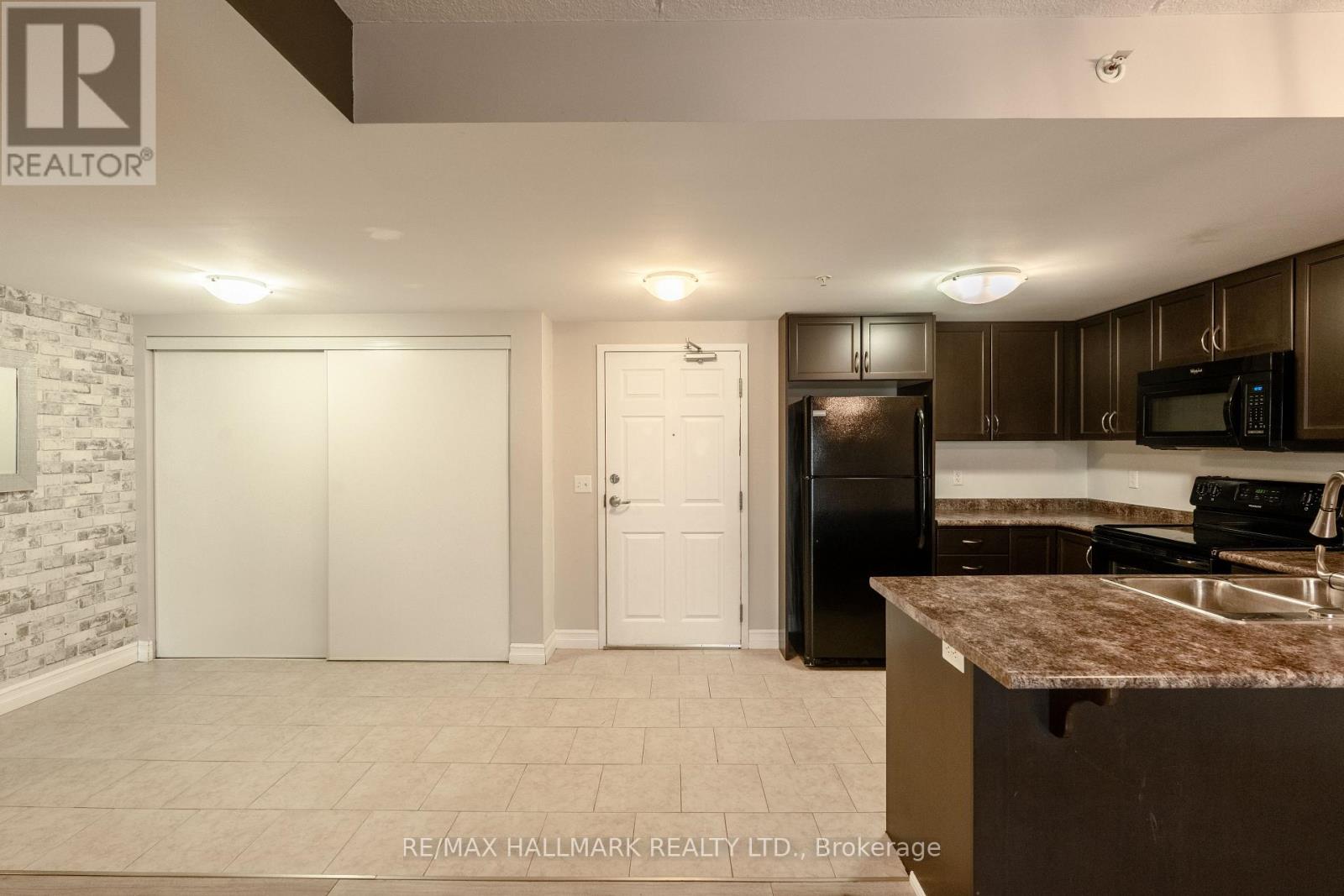 214 - 67 Kingsbury Square, Guelph, Ontario  N1L 0L3 - Photo 4 - X12702492