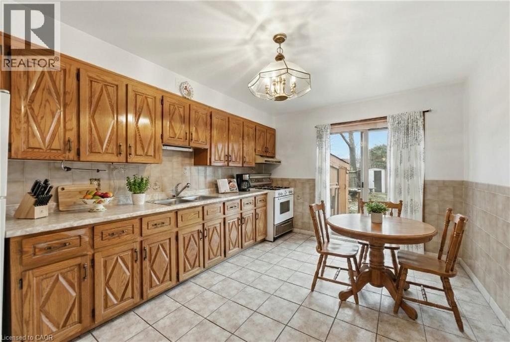 241 Robert Street, Hamilton, Ontario  L8L 2R2 - Photo 4 - 40799047