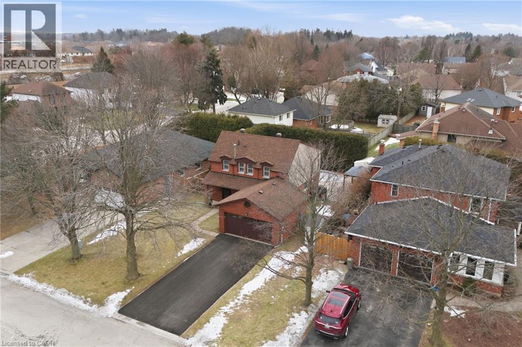 6 Lilac Court, Ancaster, Ontario  L9G 4E3 - Photo 9 - 40799019