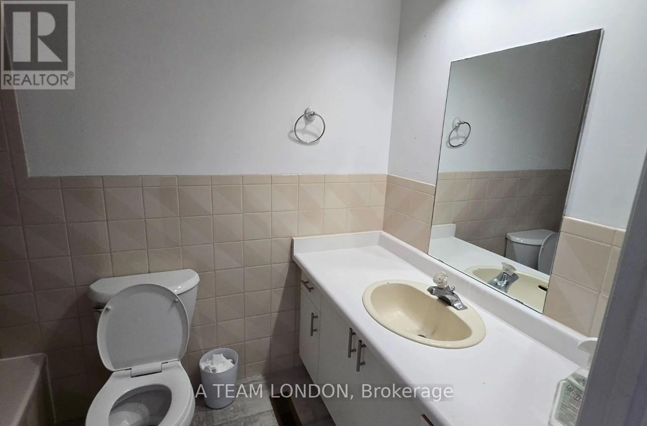 3 - 39 Regina Street, London East (East F), Ontario  N5Y 3B6 - Photo 13 - X12702784