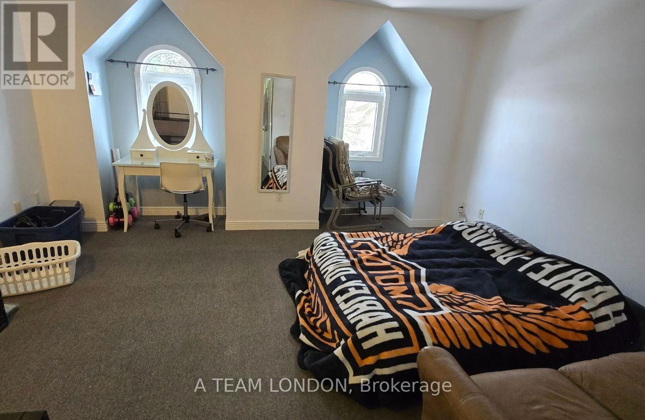 3 - 39 Regina Street, London East (East F), Ontario  N5Y 3B6 - Photo 9 - X12702784