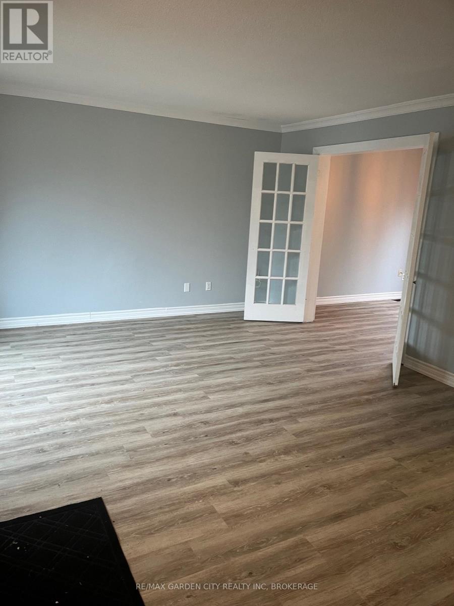 42 Oakmeadow Place, St. Catharines, Ontario  L2N 5X7 - Photo 13 - X12613510