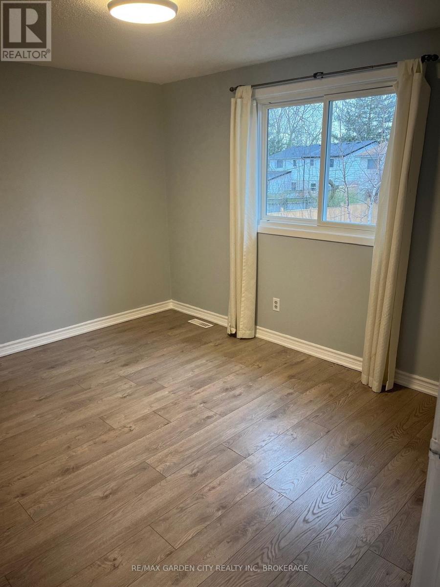 42 Oakmeadow Place, St. Catharines, Ontario  L2N 5X7 - Photo 9 - X12613510