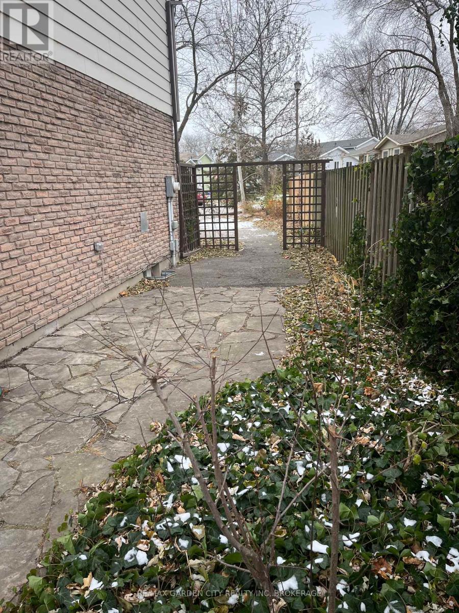 42 Oakmeadow Place, St. Catharines, Ontario  L2N 5X7 - Photo 19 - X12613510