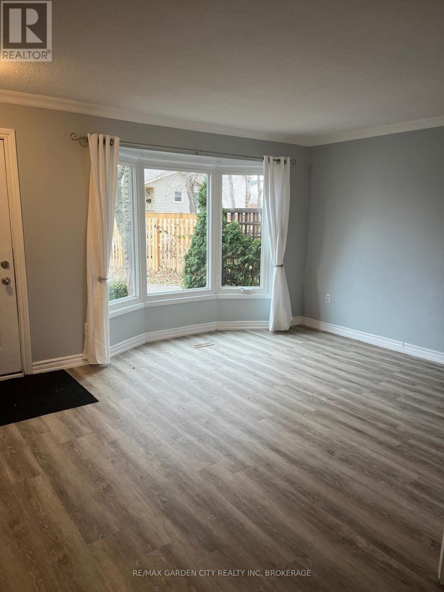 42 Oakmeadow Place, St. Catharines, Ontario  L2N 5X7 - Photo 14 - X12613510