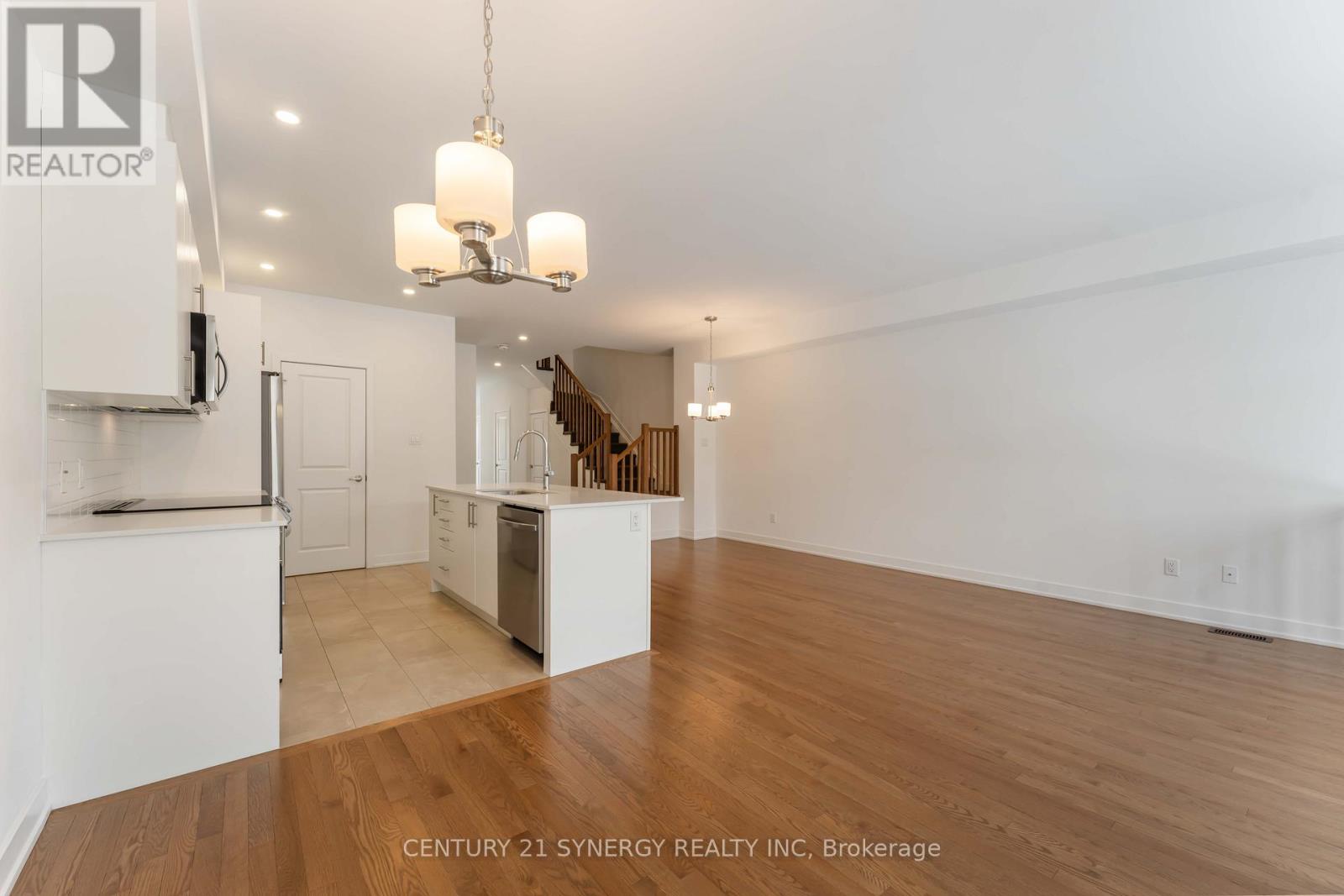 254 Finsbury Avenue, Ottawa, Ontario  K2S 2Y2 - Photo 6 - X12702776