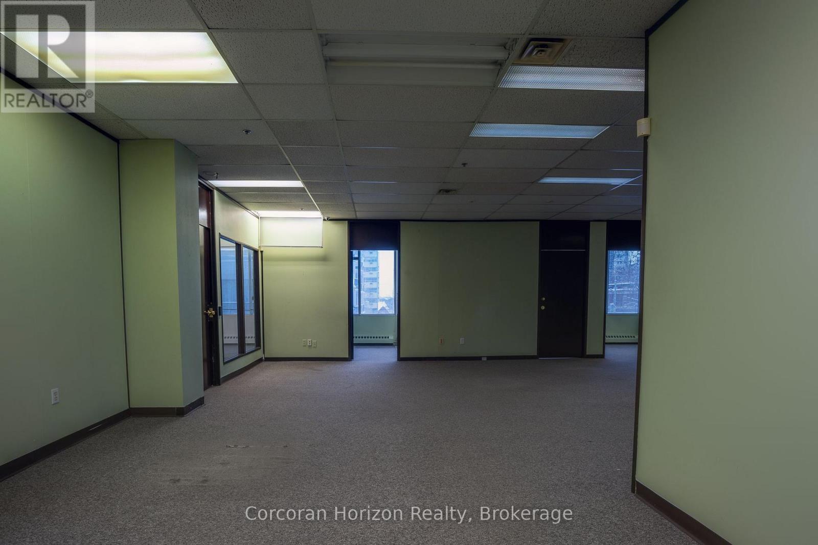 303 - 200 James Street S, Hamilton, Ontario  L8P 1Y6 - Photo 5 - X12702666