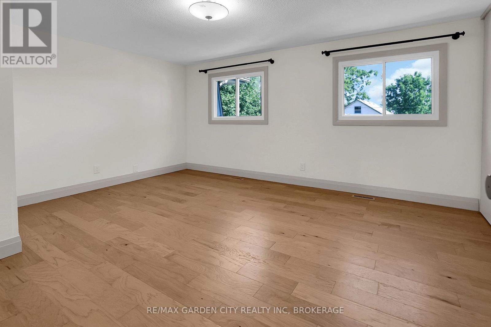 85 - 185 Denistoun Street, Welland (Broadway), Ontario  L3C 6J6 - Photo 17 - X12702728