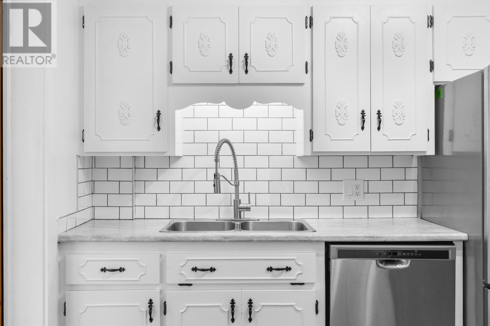 200 Hillsborough Street, Charlottetown, Prince Edward Island  C1A 4W9 - Photo 12 - 202600947