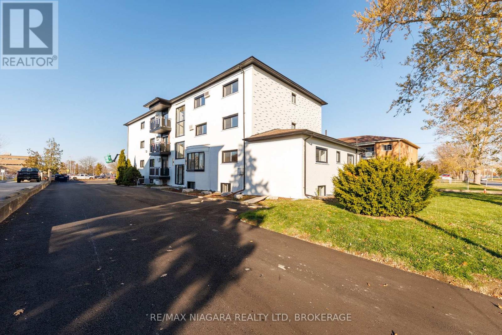 Unit 10 - 141 Plymouth Road, Welland (Lincoln/crowland), Ontario  L3B 3C8 - Photo 12 - X12702778