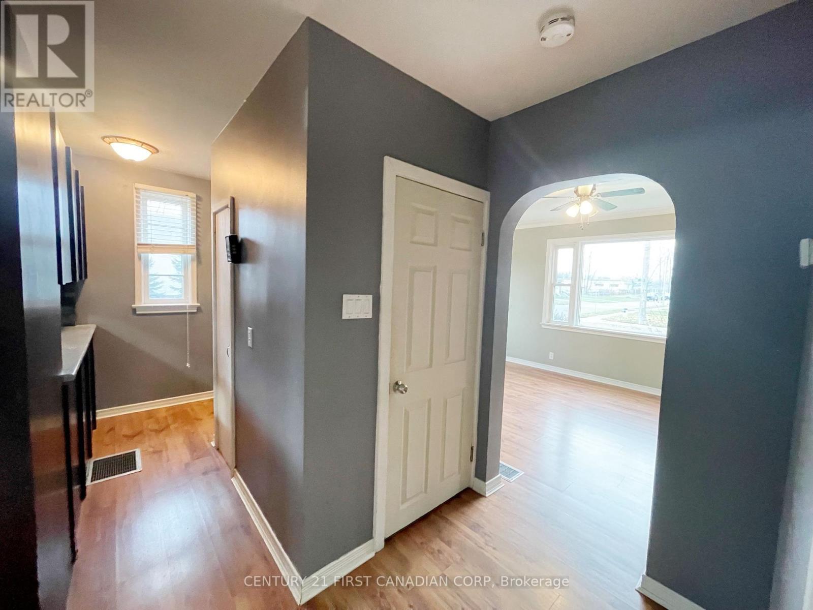 64 Edward Street, St. Thomas, Ontario  N5P 1Y6 - Photo 10 - X12702524