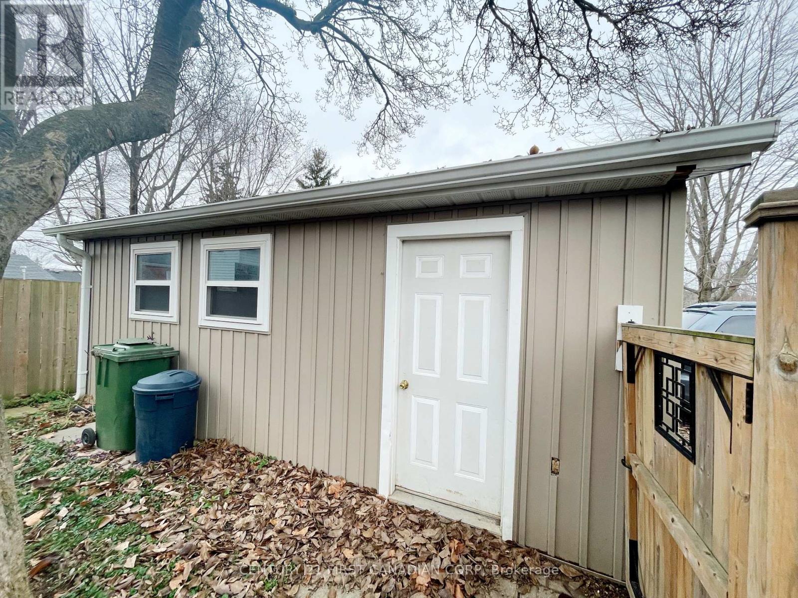 64 Edward Street, St. Thomas, Ontario  N5P 1Y6 - Photo 46 - X12702524