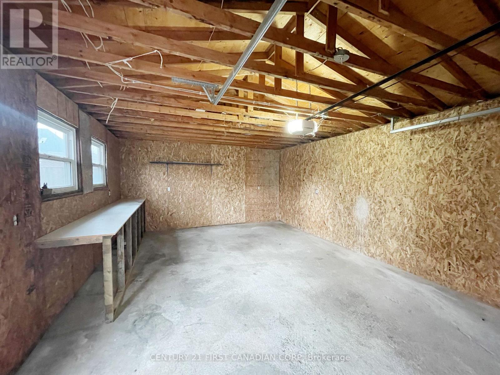 64 Edward Street, St. Thomas, Ontario  N5P 1Y6 - Photo 47 - X12702524