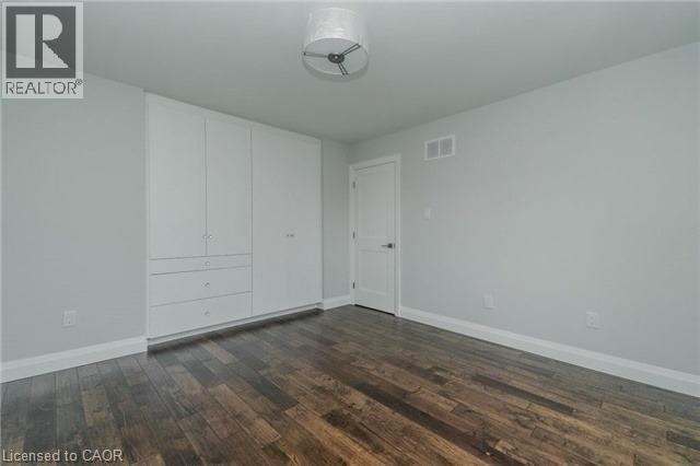 1534 Forestdale Court, Oakville, Ontario  L6H 3A1 - Photo 14 - 40799036