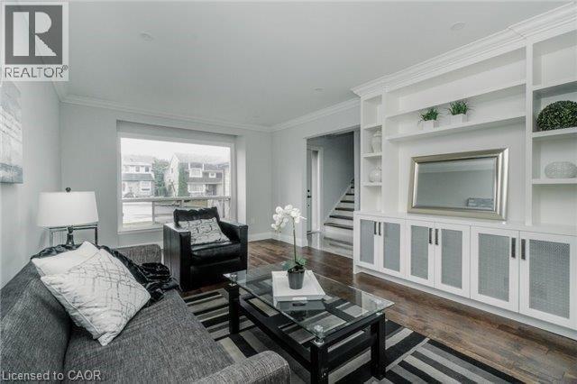 1534 Forestdale Court, Oakville, Ontario  L6H 3A1 - Photo 3 - 40799036