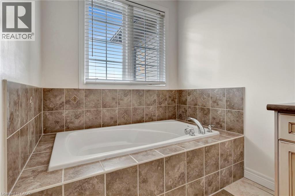 400 Stonehenge Drive Unit# 21, Ancaster, Ontario  L9K 0A2 - Photo 25 - 40798665