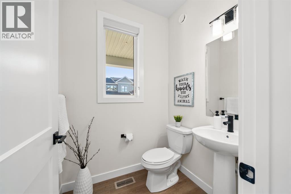 104 Crestridge Common Sw, Calgary, Alberta  T3B 6J5 - Photo 18 - A2279134