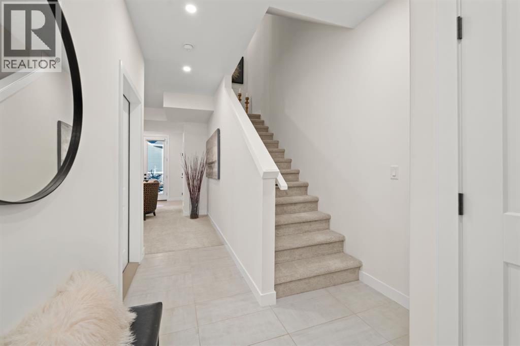 104 Crestridge Common Sw, Calgary, Alberta  T3B 6J5 - Photo 3 - A2279134