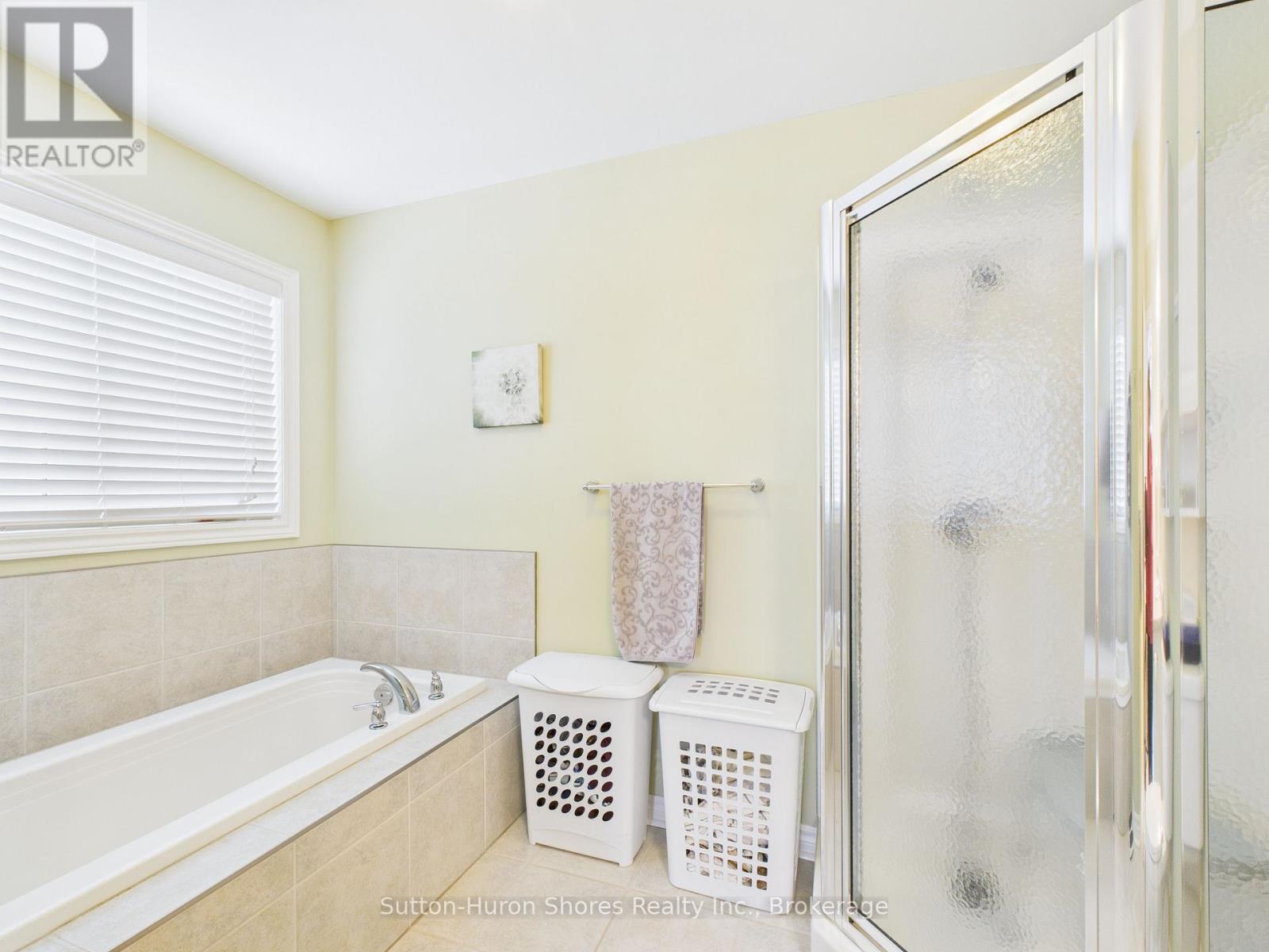 873 Sumpton Street, Saugeen Shores, Ontario  N0H 2C2 - Photo 25 - X12701612