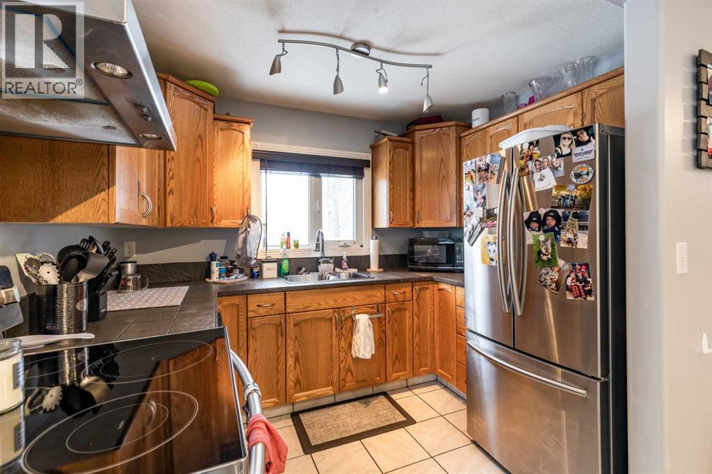 19 9 Street SW, Medicine Hat, Alberta  T1A 4N5 - Photo 14 - A2272462