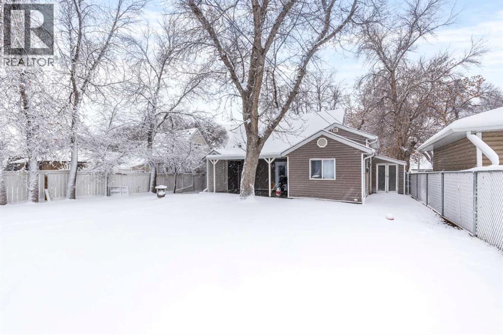 19 9 Street SW, Medicine Hat, Alberta  T1A 4N5 - Photo 37 - A2272462