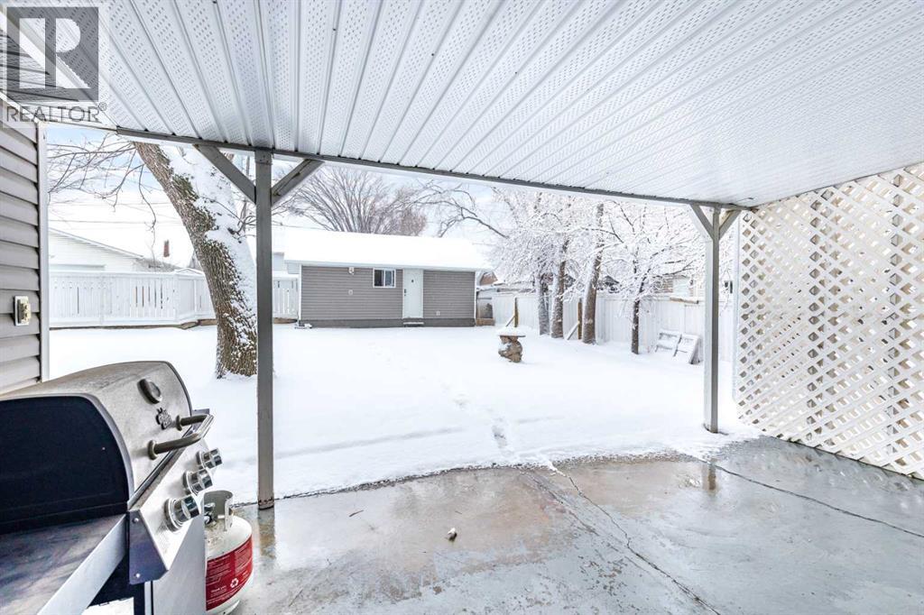 19 9 Street SW, Medicine Hat, Alberta  T1A 4N5 - Photo 35 - A2272462