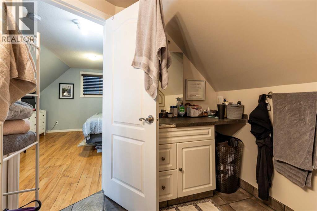 19 9 Street SW, Medicine Hat, Alberta  T1A 4N5 - Photo 29 - A2272462