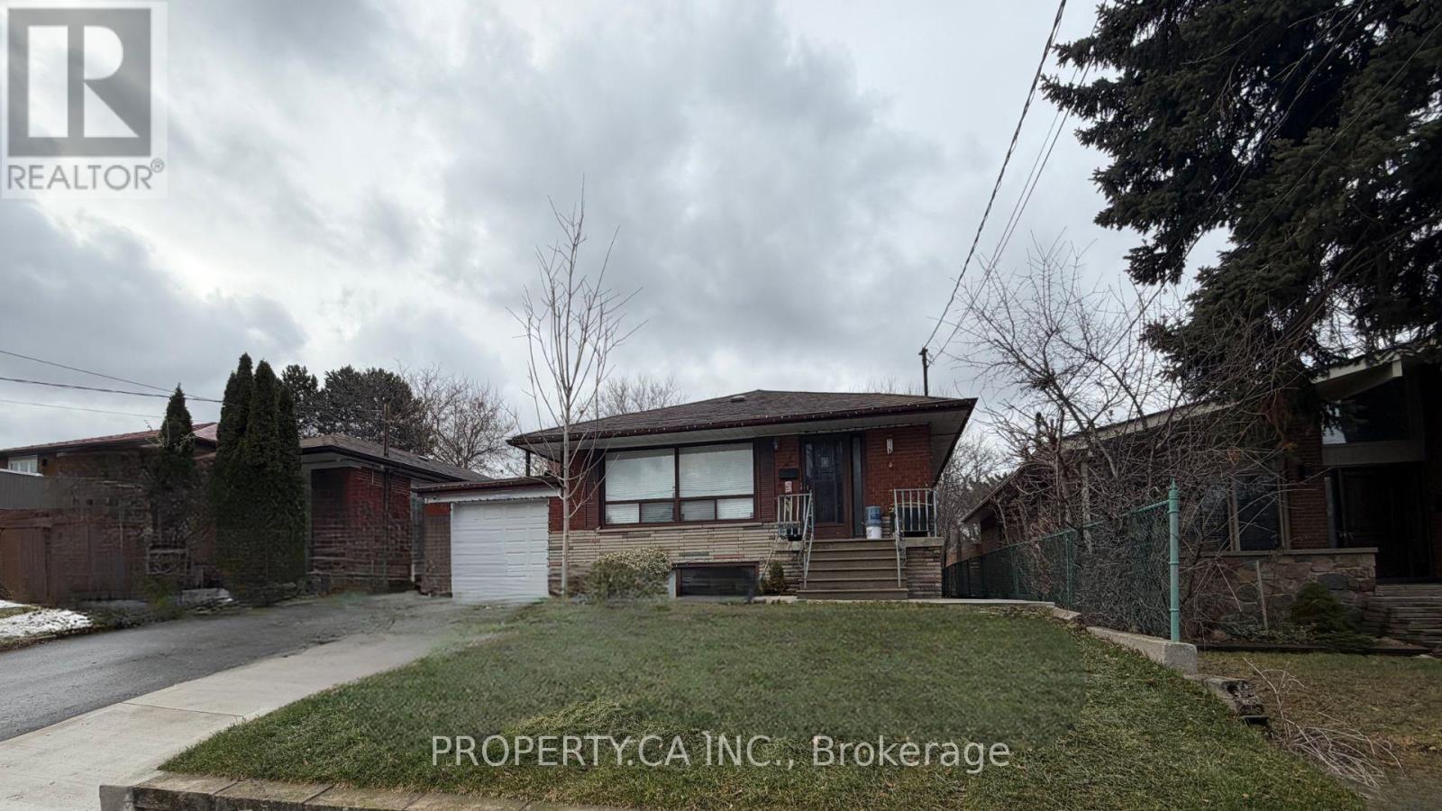 LOWER LEVEL - 46 HOVE STREET, Toronto, Ontario