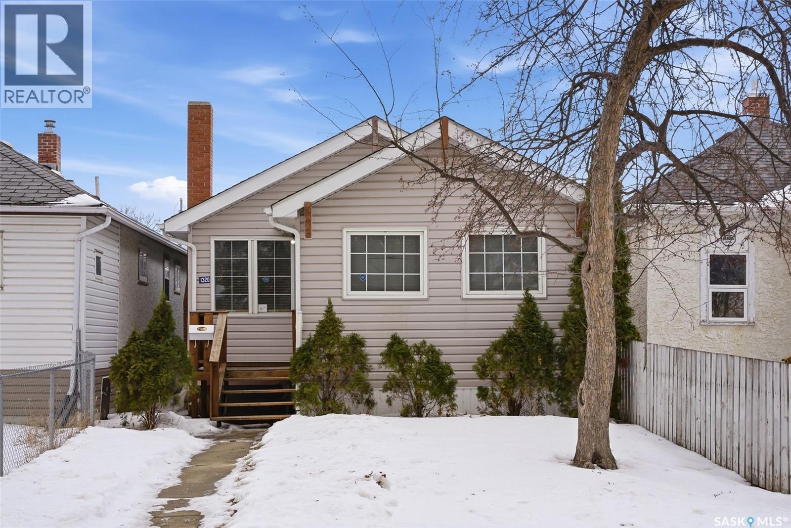 1320 Athol Street, Regina, Saskatchewan  S4T 3C5 - Photo 2 - SK026942