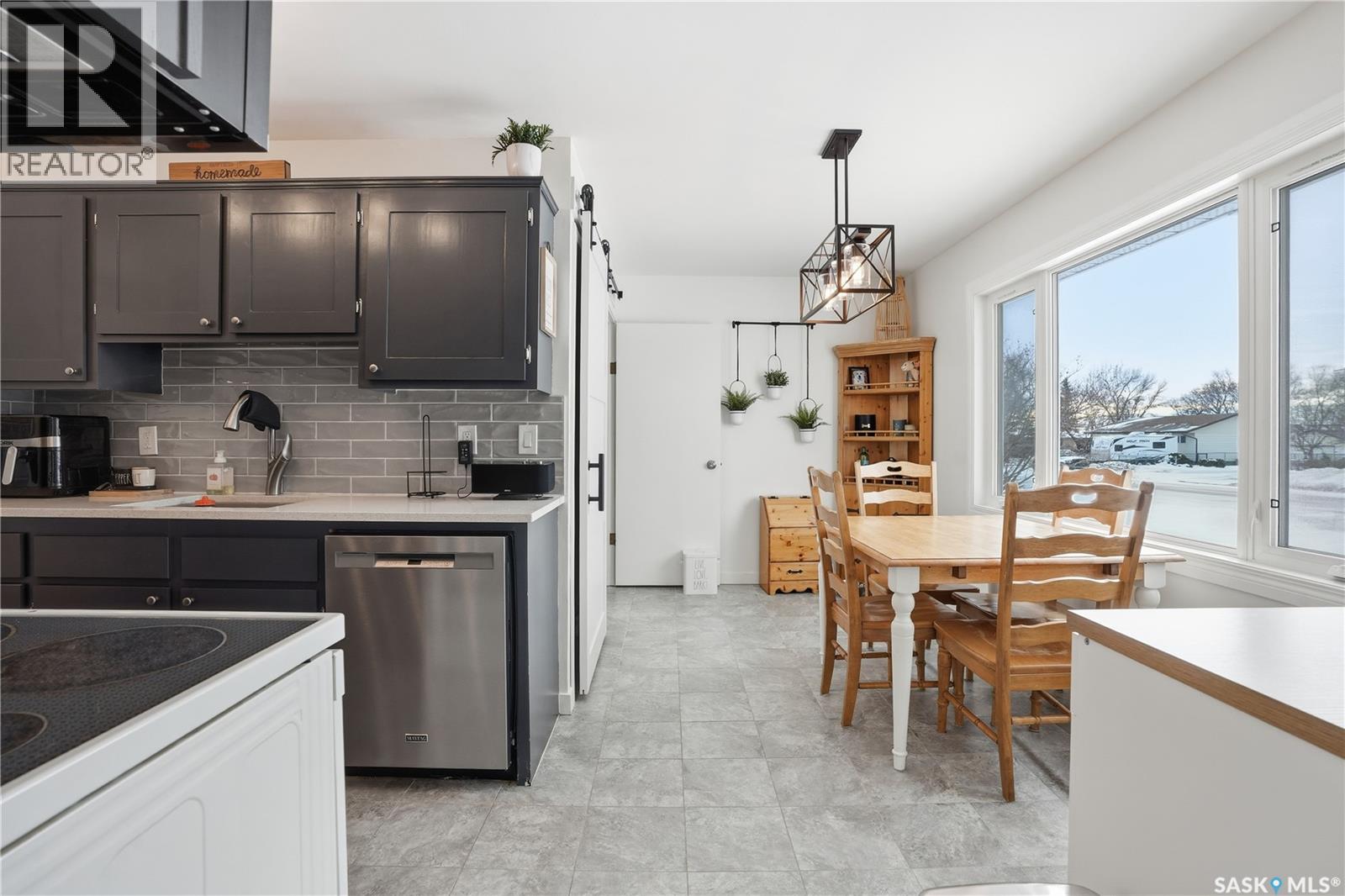 119 5th Street, Pilot Butte, Saskatchewan  S0C 3Z0 - Photo 10 - SK026857