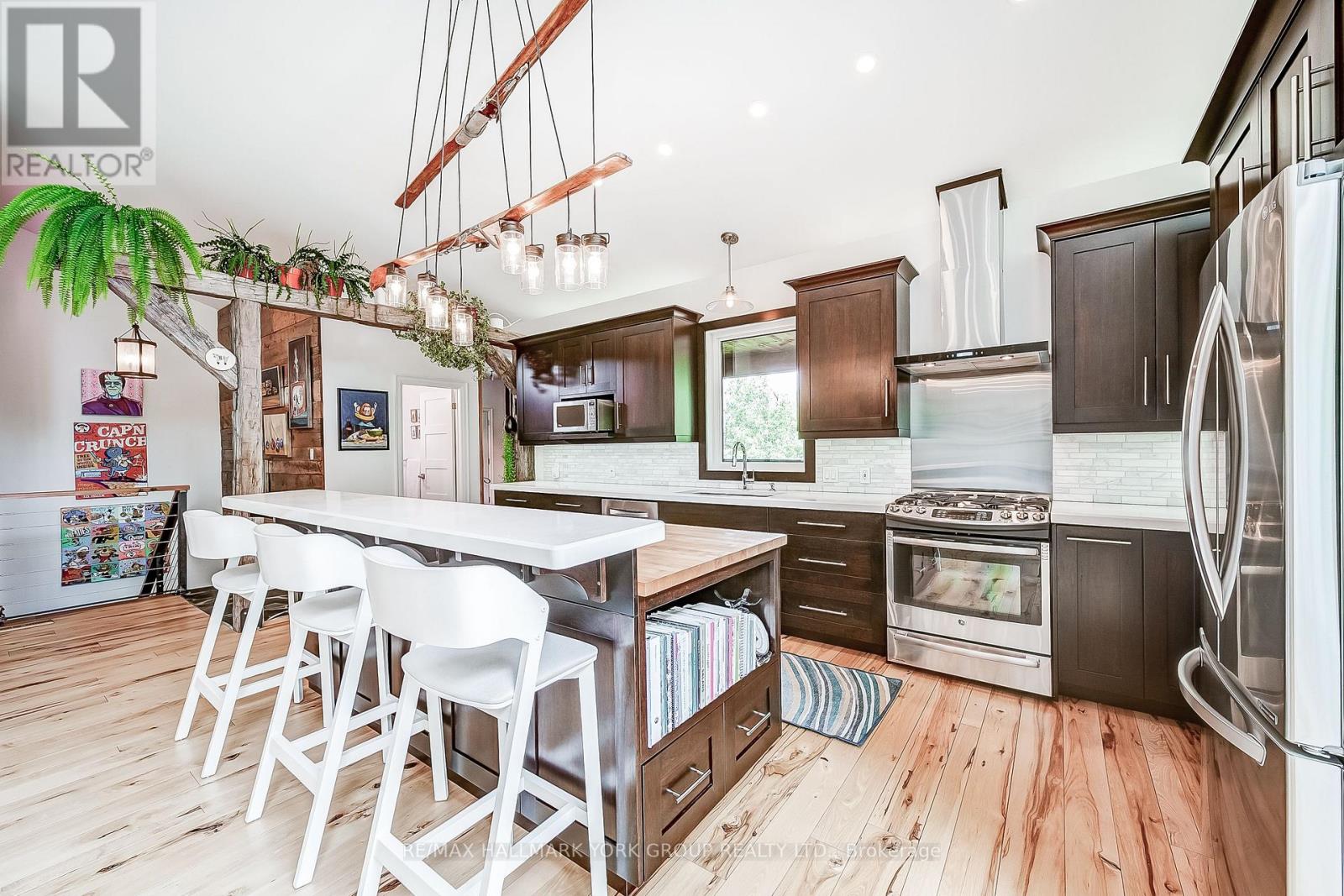 118 Mennill Drive, Springwater (Snow Valley), Ontario  L0L 1Y3 - Photo 10 - S12702770