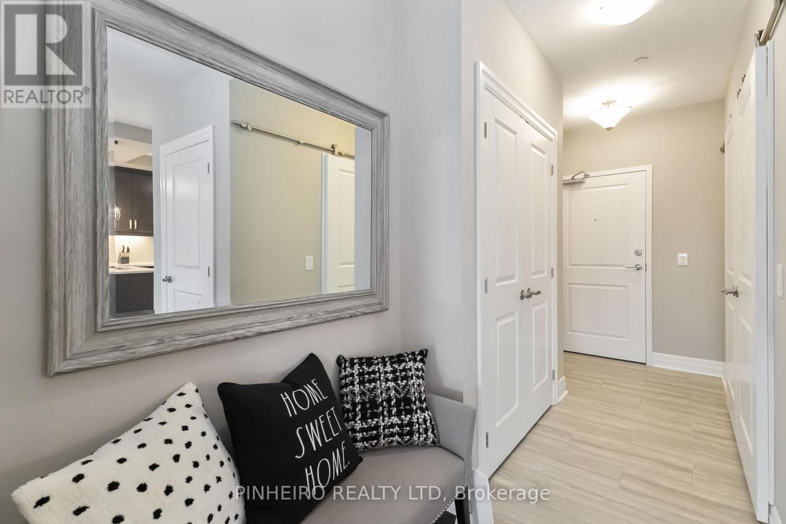 504 - 1200 Commissioners Road W, London South, Ontario  N6K 0J7 - Photo 2 - X12672014