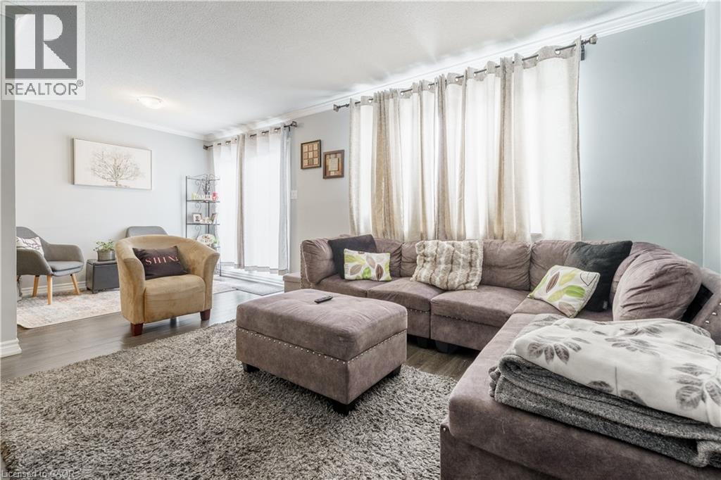 125 Limeridge Road W, Hamilton, Ontario  L9C 2V3 - Photo 16 - 40799037