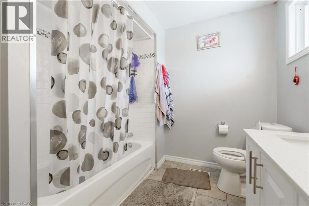 125 Limeridge Road W, Hamilton, Ontario  L9C 2V3 - Photo 17 - 40799037