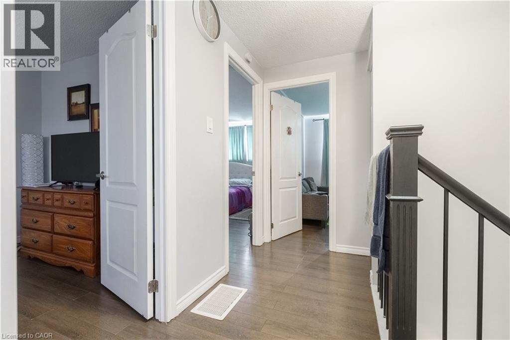 125 Limeridge Road W, Hamilton, Ontario  L9C 2V3 - Photo 18 - 40799037