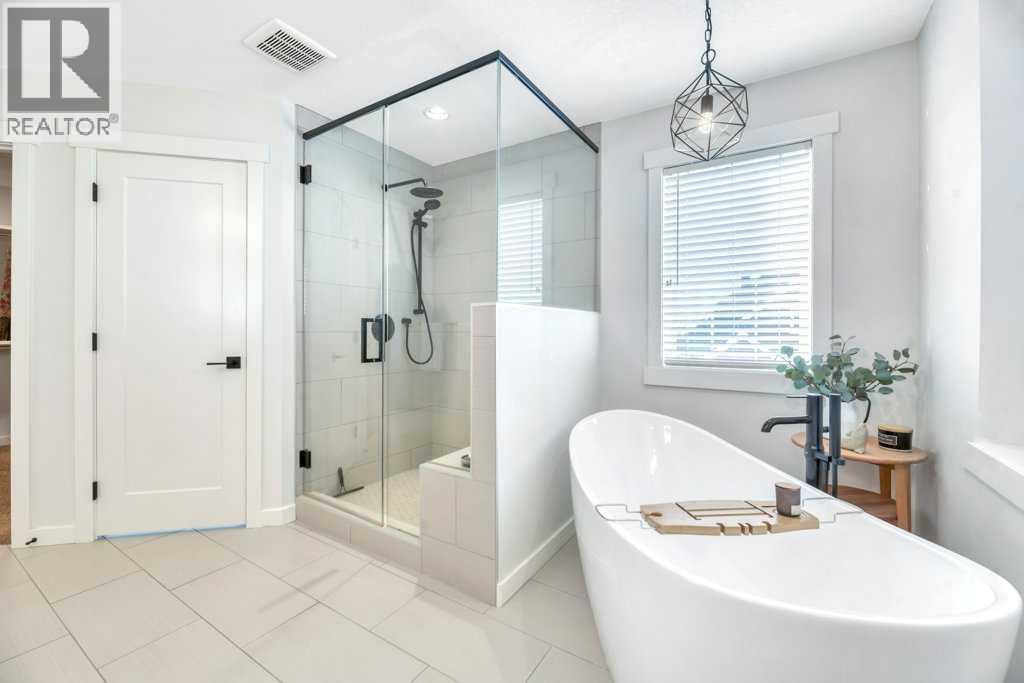 225 Discovery Ridge Way Sw, Calgary, Alberta  T3H 5G2 - Photo 32 - A2278862