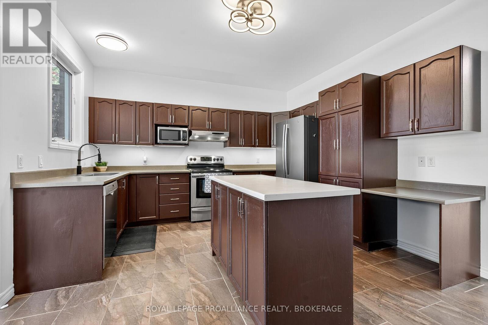 1974 Geology Trail, Kingston, Ontario  K7M 9H5 - Photo 14 - X12702824