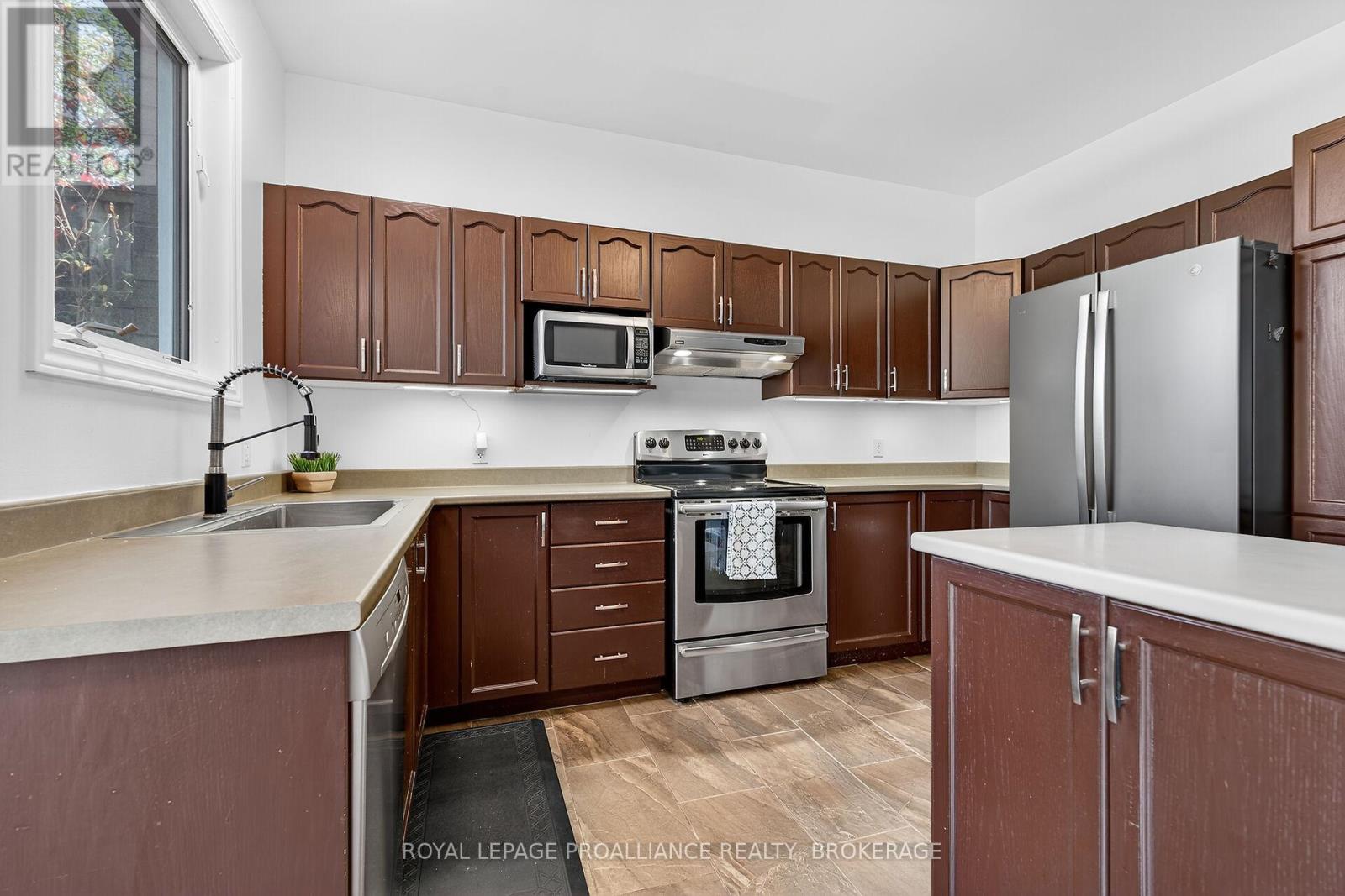 1974 Geology Trail, Kingston, Ontario  K7M 9H5 - Photo 16 - X12702824