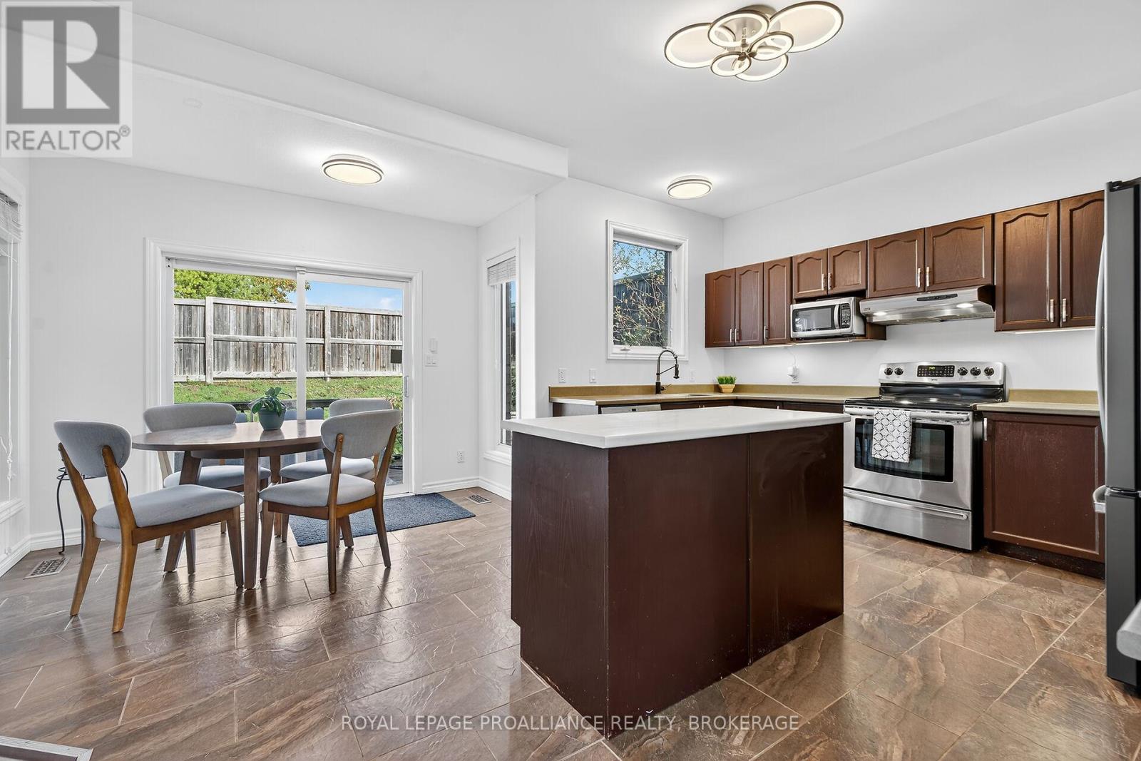 1974 Geology Trail, Kingston, Ontario  K7M 9H5 - Photo 17 - X12702824