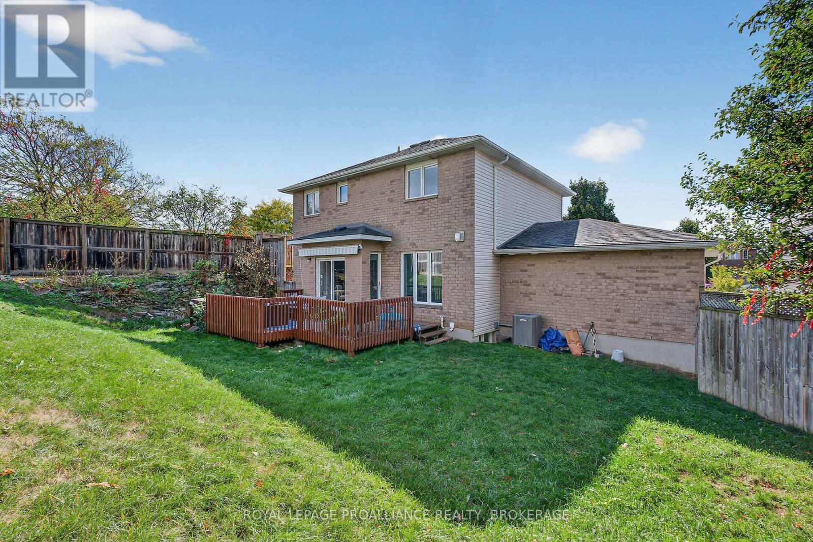 1974 Geology Trail, Kingston, Ontario  K7M 9H5 - Photo 35 - X12702824