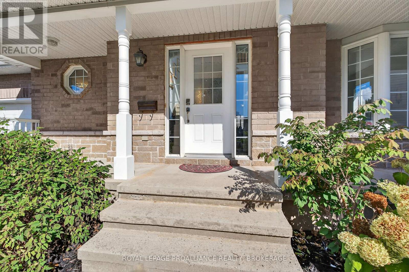 1974 Geology Trail, Kingston, Ontario  K7M 9H5 - Photo 4 - X12702824