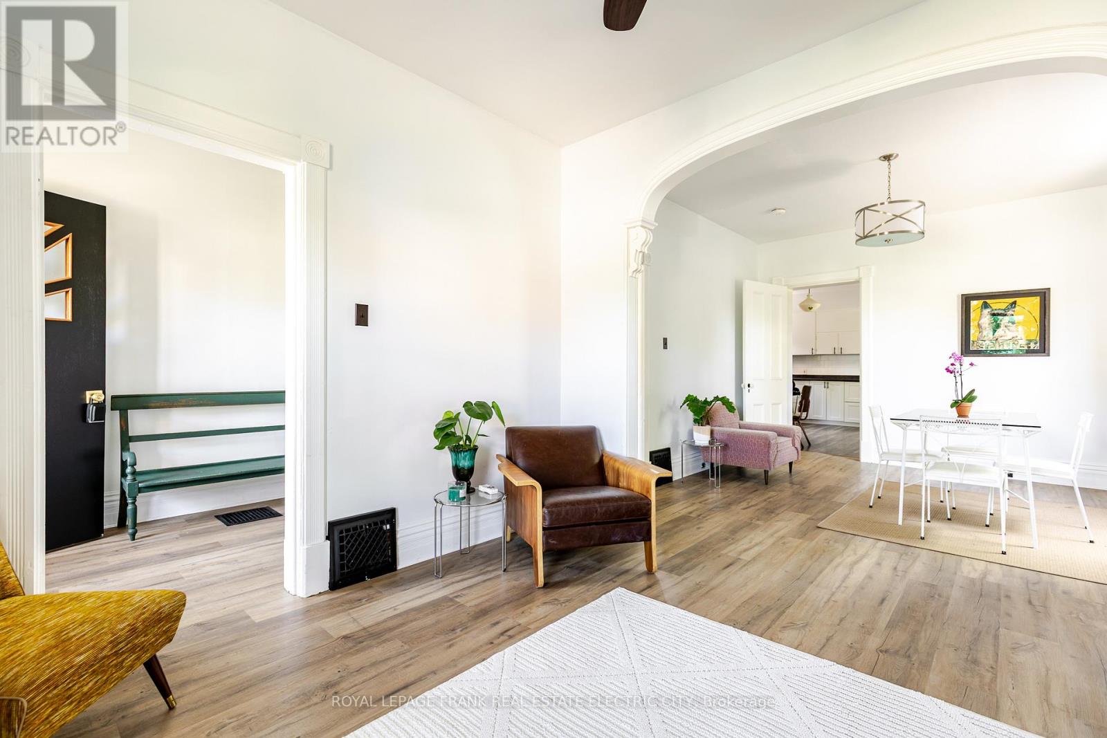 193 Lake Street, Peterborough, Ontario K9J 2H4 - Photo 11 - X12703064