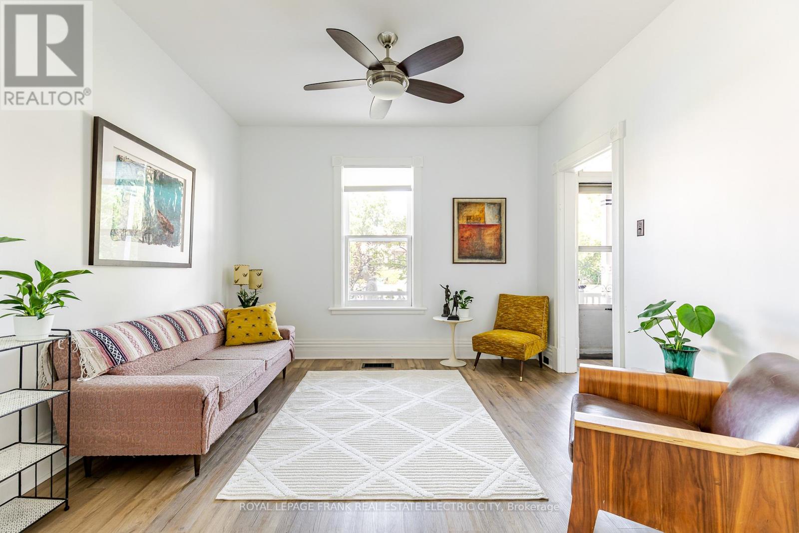 193 Lake Street, Peterborough, Ontario K9J 2H4 - Photo 9 - X12703064